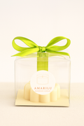 Vela Artesanal Amarilu – Elegancia Natural en Caja de Regalo